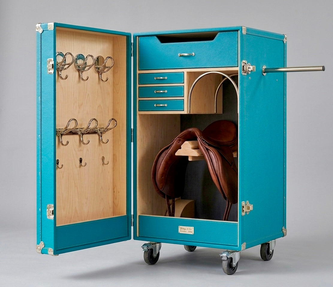 Baule_da_equitazione_su_misura_in_vera_pelle_vista_frontale_Piatti_Milano