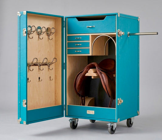 Baule_da_equitazione_su_misura_in_vera_pelle_vista_frontale_Piatti_Milano