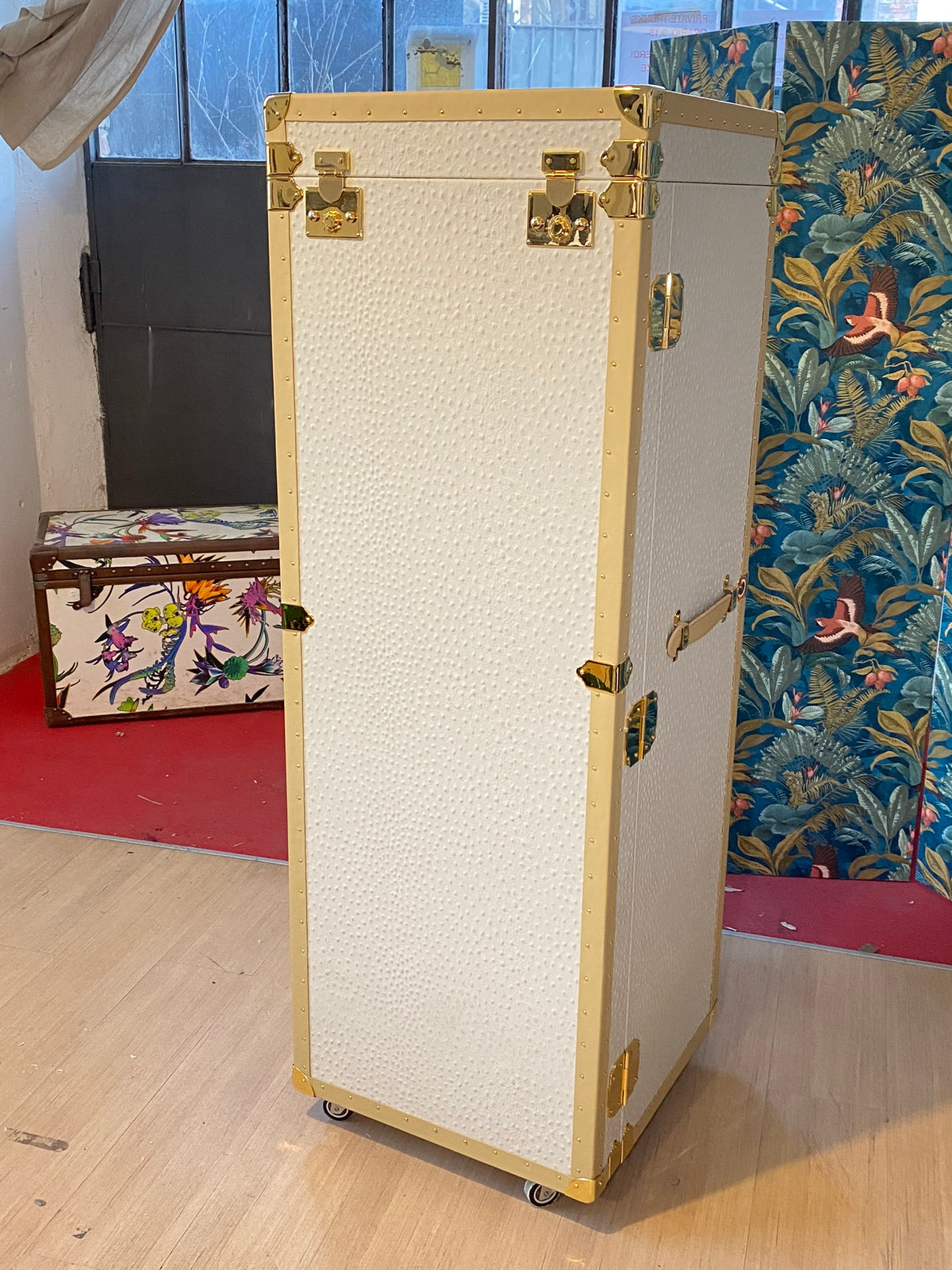 Baule d'arredamento in pelle su misura, Piatti Milano