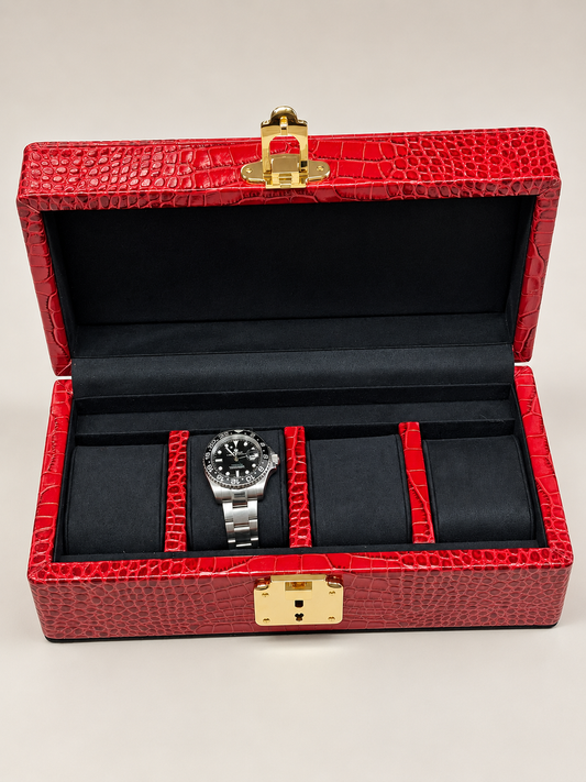 Scatola porta orologi artigianale 4 posti in vera pelle texture coccodrillo rossa, interno nero e chiusura in ottone, realizzata su misura da Piatti Milano